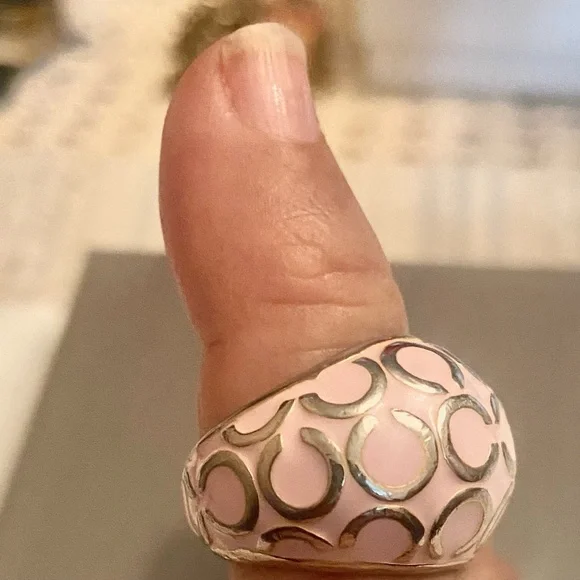 Vintage Pink/Silver Color Ring - Picture 4 of 7